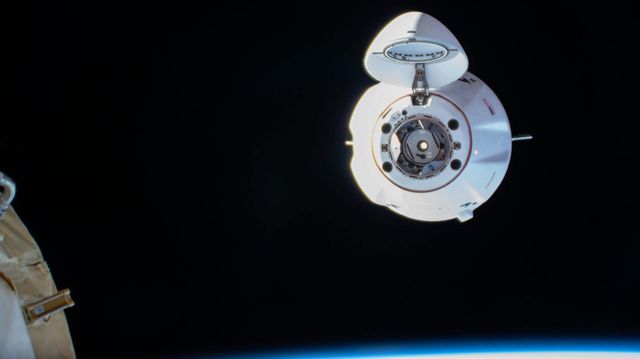SpaceX CRS-35 Dragon Docking