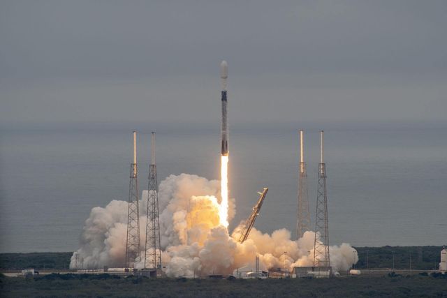 Falcon 9 Block 5 | Satria-1