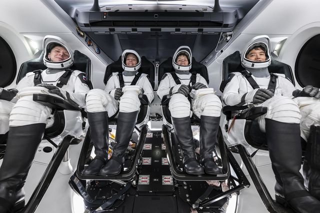 SpaceX Crew-12 Crew Dragon Hatch Closure