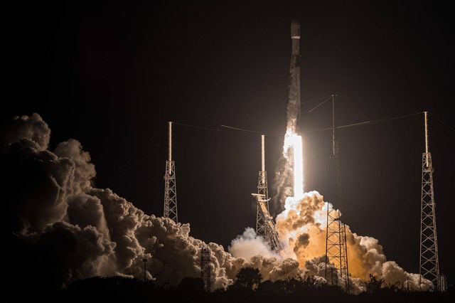 Falcon 9 Block 5 | Inmarsat-6 F2
