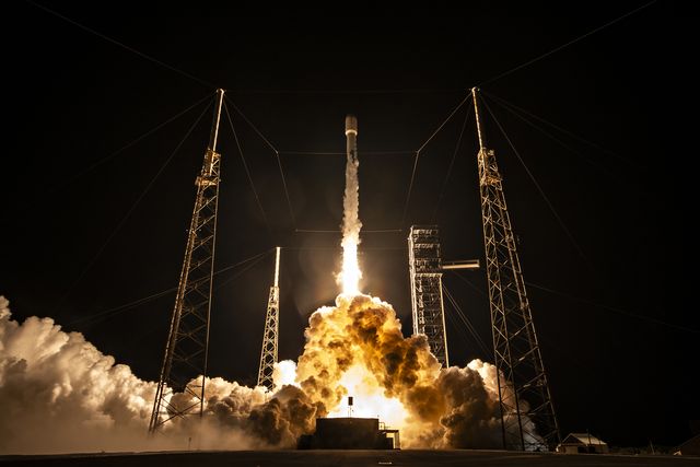 Falcon 9 Block 5 | EchoStar 25