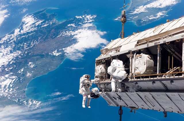 US EVA-101