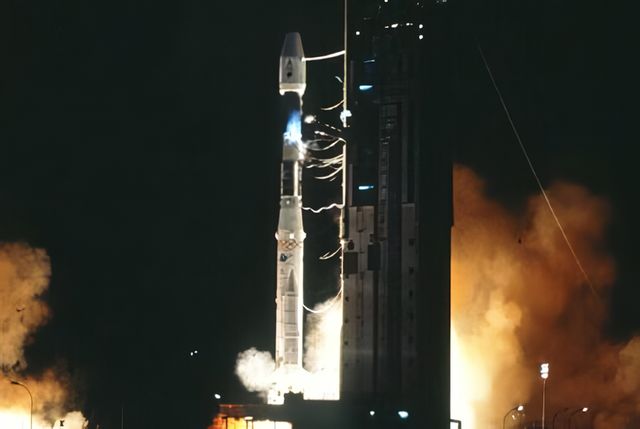 Ariane 42L | Galaxy 4R